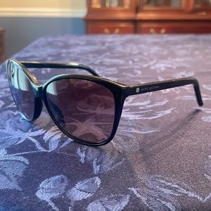 🕶 Marc Jacob’s Cat Eye black sunglasses